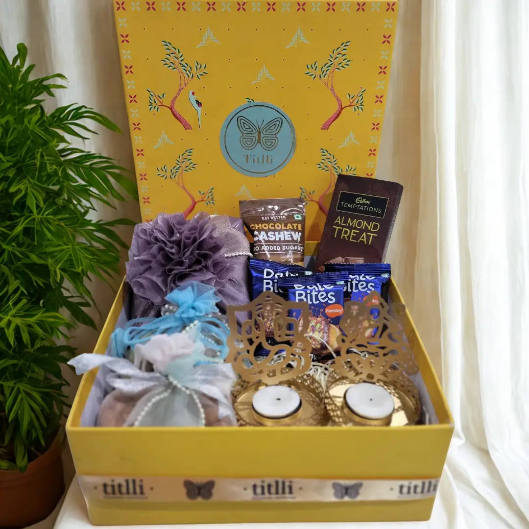 Festive-Charm-Box-Rs.1499-1