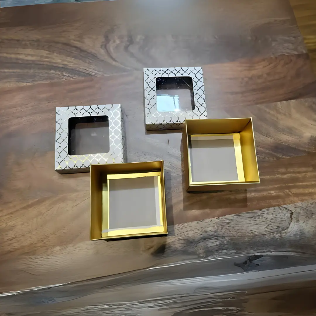 GoldenSquareBoxeswithTransparentLids